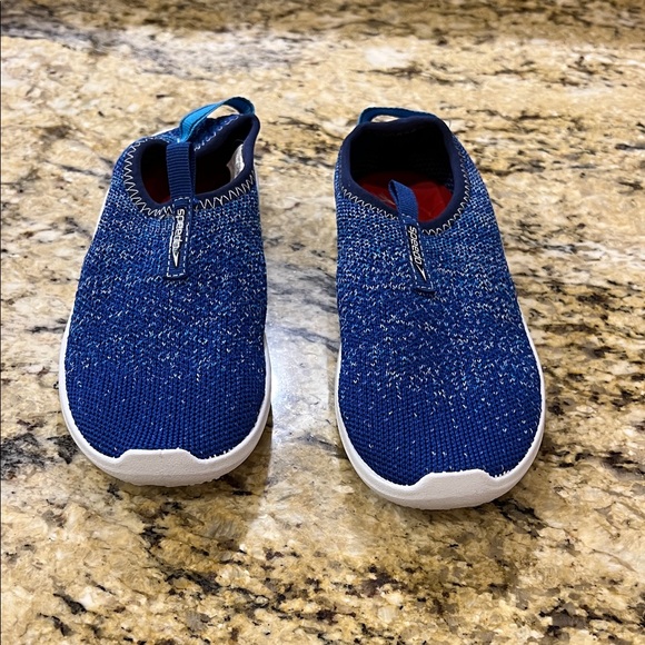 Speedo Surfknit Pro Blue and White Knit Slip-On Shoes - Picture 2 of 3